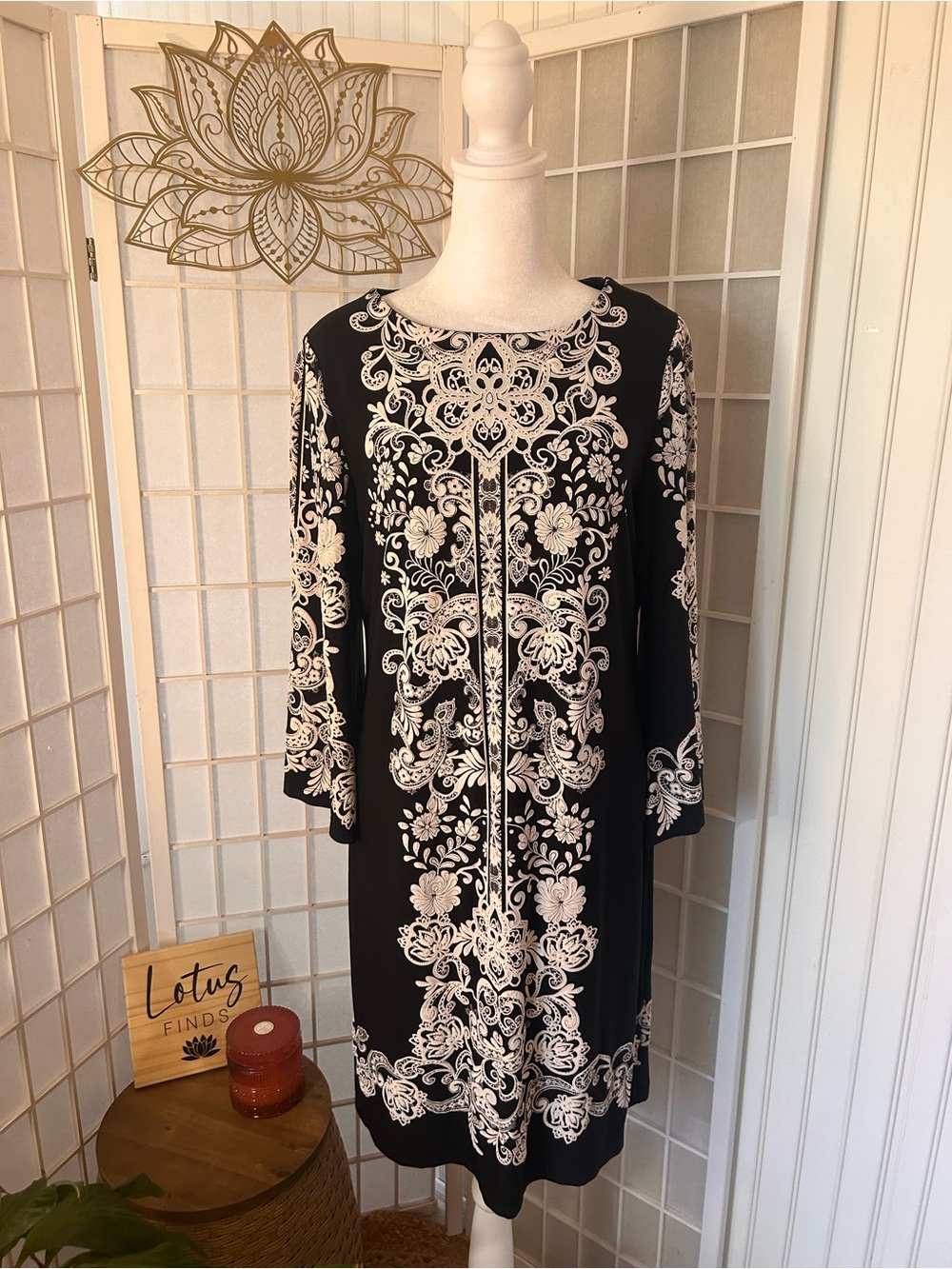 Studio One New York Black Off-White Paisley Bell-Sleeve Shift Dress Medium